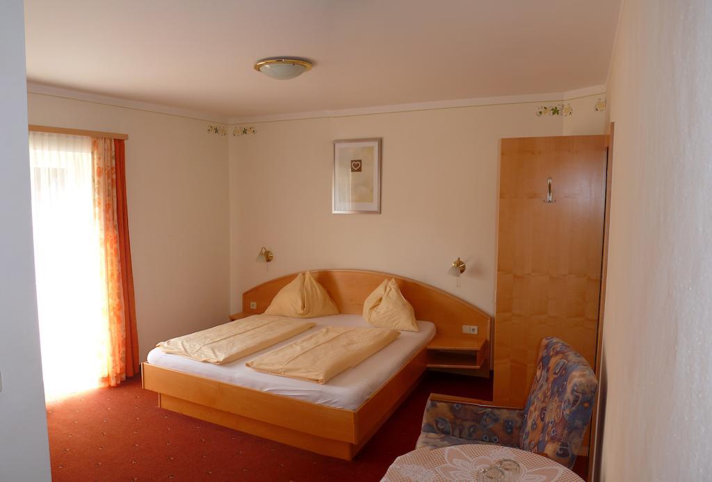 Hotel Altneudörflerhof Bad Radkersburg Rum bild